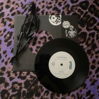 Honny And The Bees Band / Gyedu Blay Ambolley & The Steneboofs – Psychedelic Woman / Simigwado