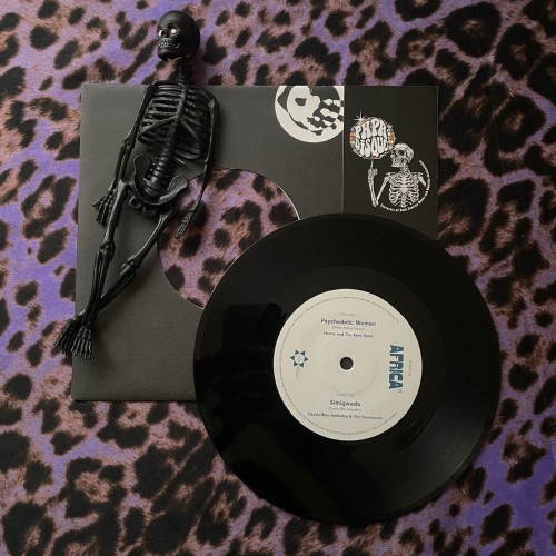 Honny And The Bees Band / Gyedu Blay Ambolley & The Steneboofs – Psychedelic Woman / Simigwado