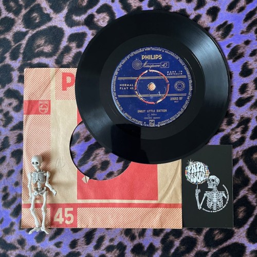 Chuck Berry – Sweet Little Sixteen